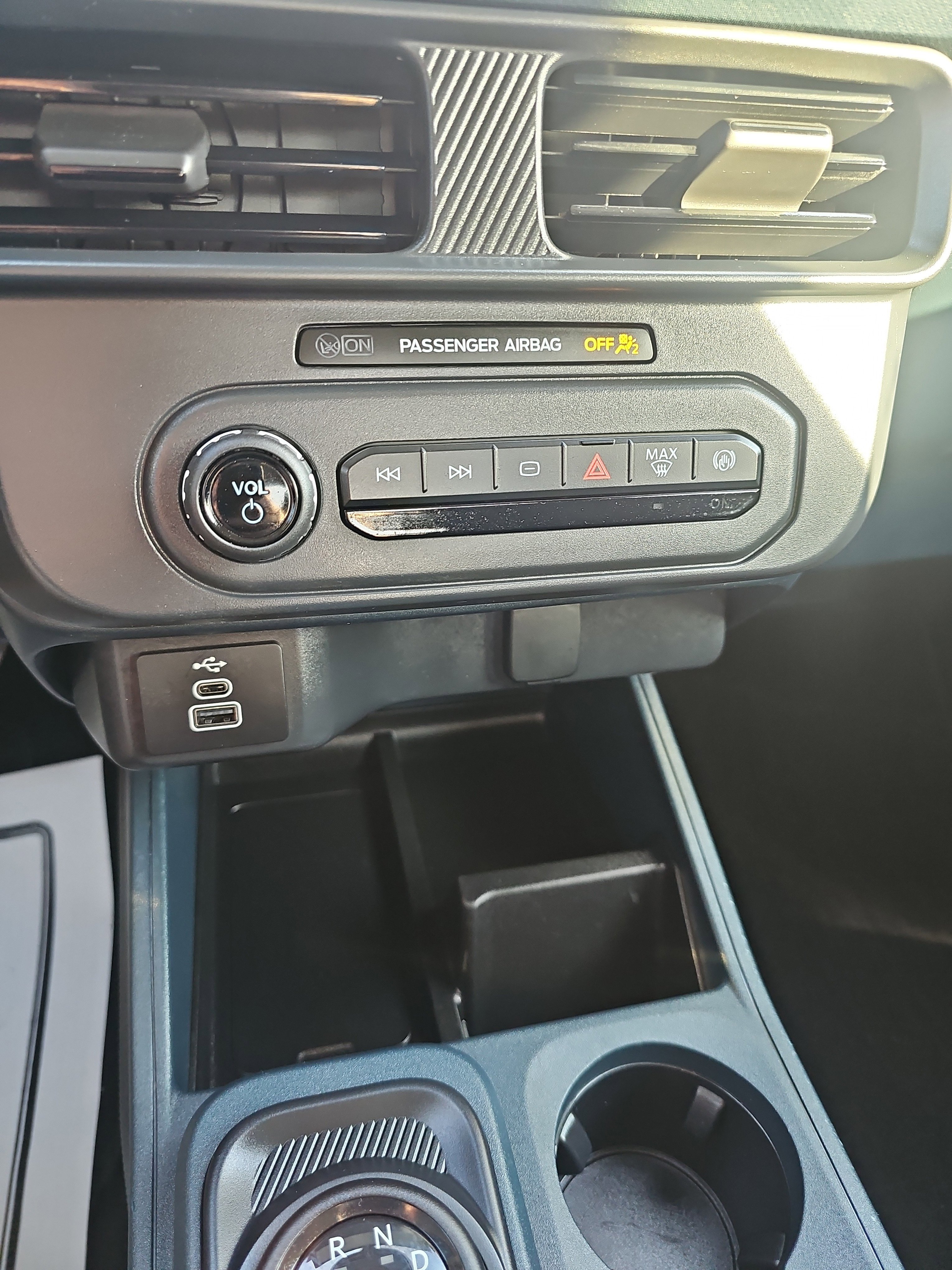 Used 2025 Ford Maverick XL w/ Equipment Group 102A image 32