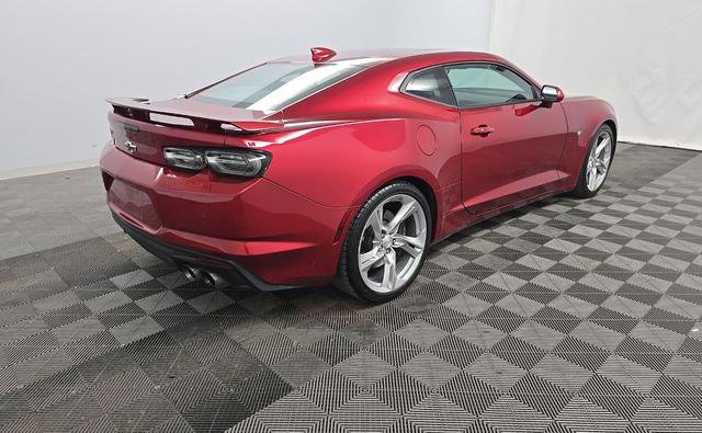 Used 2019 Chevrolet Camaro SS RWD image 3