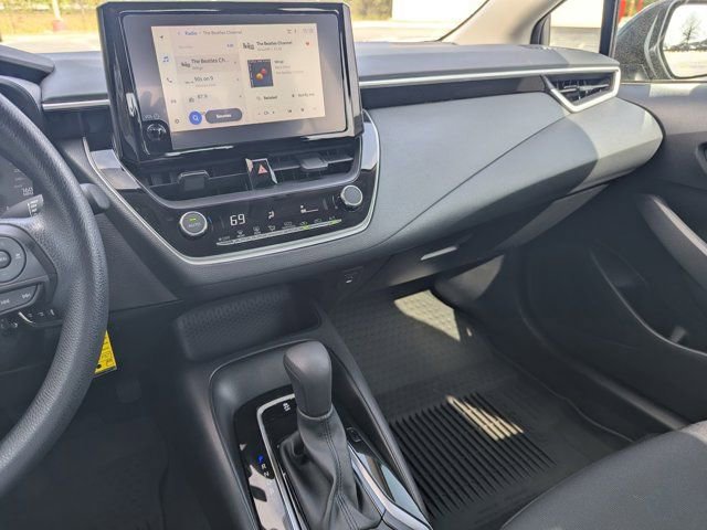 Used 2025 Toyota Corolla LE image 24