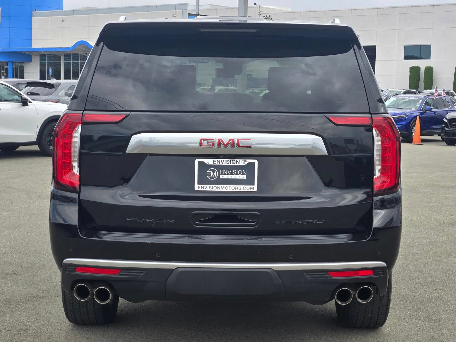 Used 2024 GMC Yukon XL Denali w/ Advanced Technology Package AWD/4WD image 6