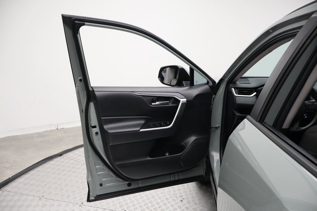 Certified 2023 Toyota RAV4 XLE w/ Convenience Package image 16
