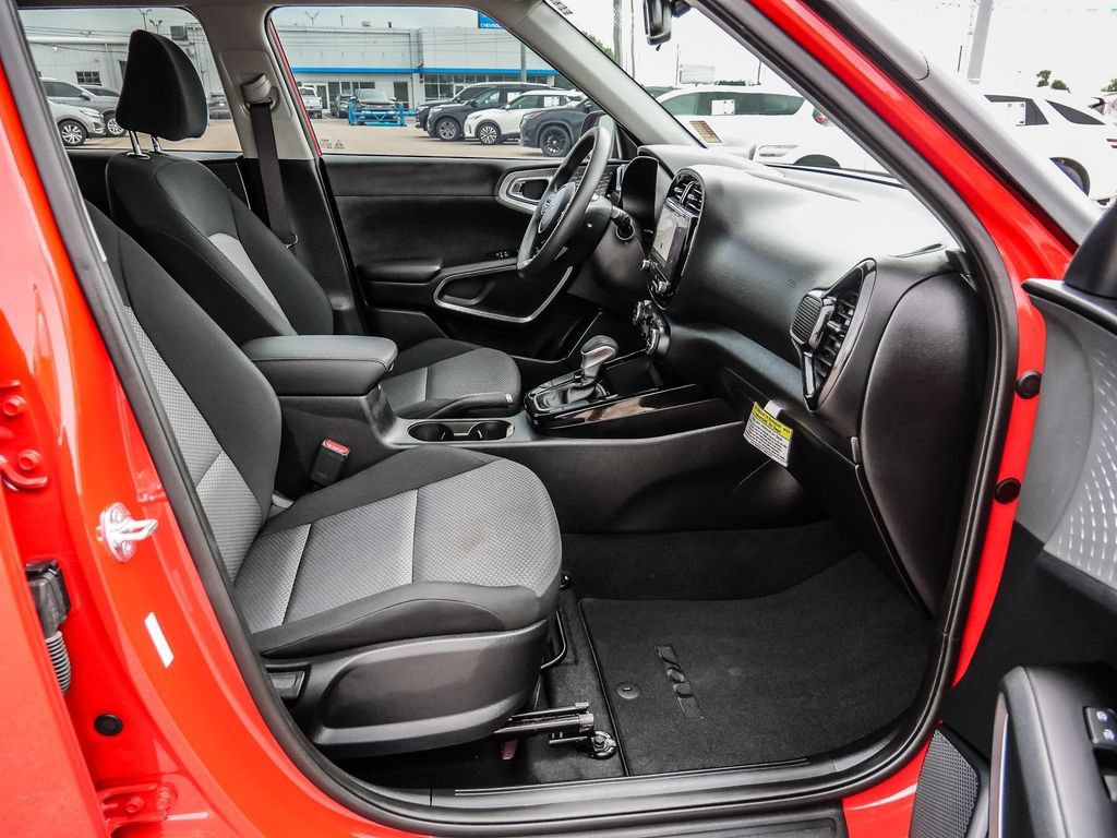 Used 2025 Kia Soul S FWD image 68
