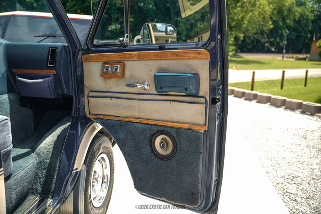 Used 1988 Chevrolet G20 RWD image 27