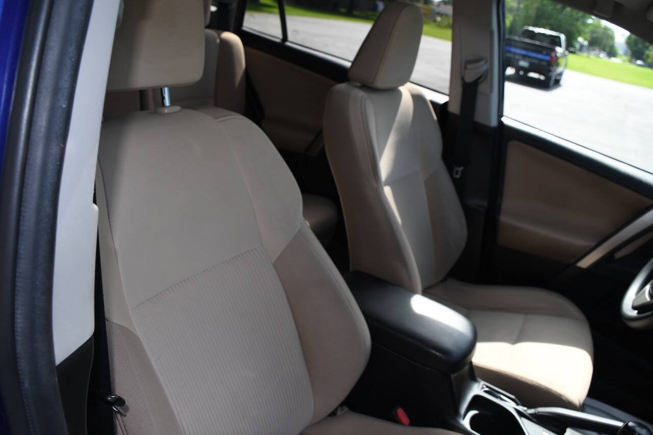 Used 2015 Toyota RAV4 XLE AWD/4WD image 22