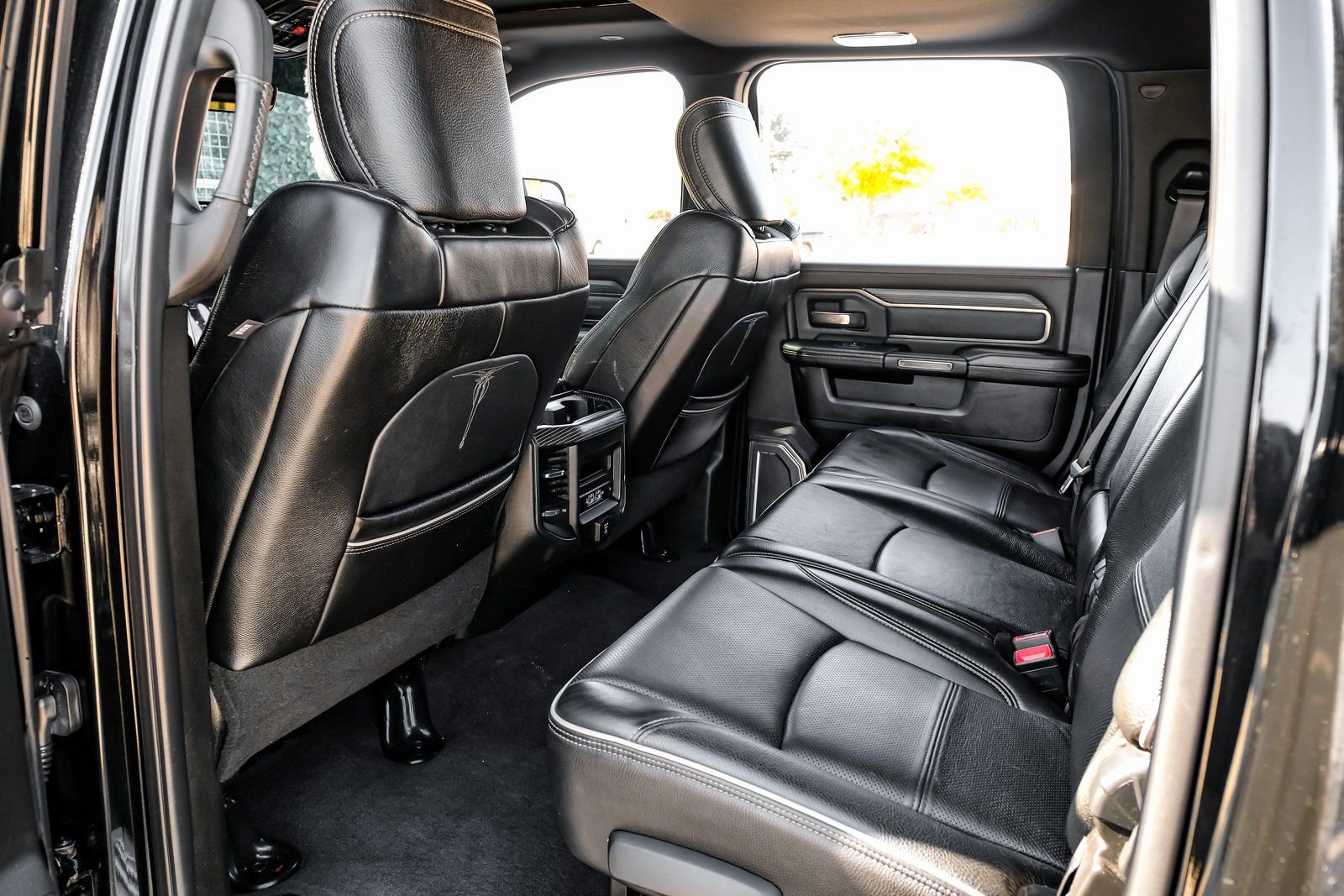 Used 2019 RAM 3500 Limited image 35