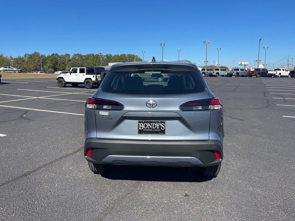 Used 2026 Toyota Corolla Cross L image 15