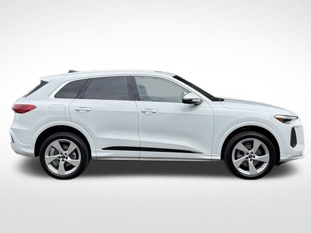 Certified 2025 Audi Q5 Premium w/ Premium Plus AWD/4WD image 10