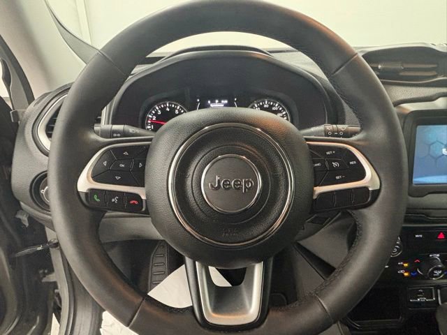 Used 2020 Jeep Renegade Latitude w/ Popular Equipment Group FWD image 19