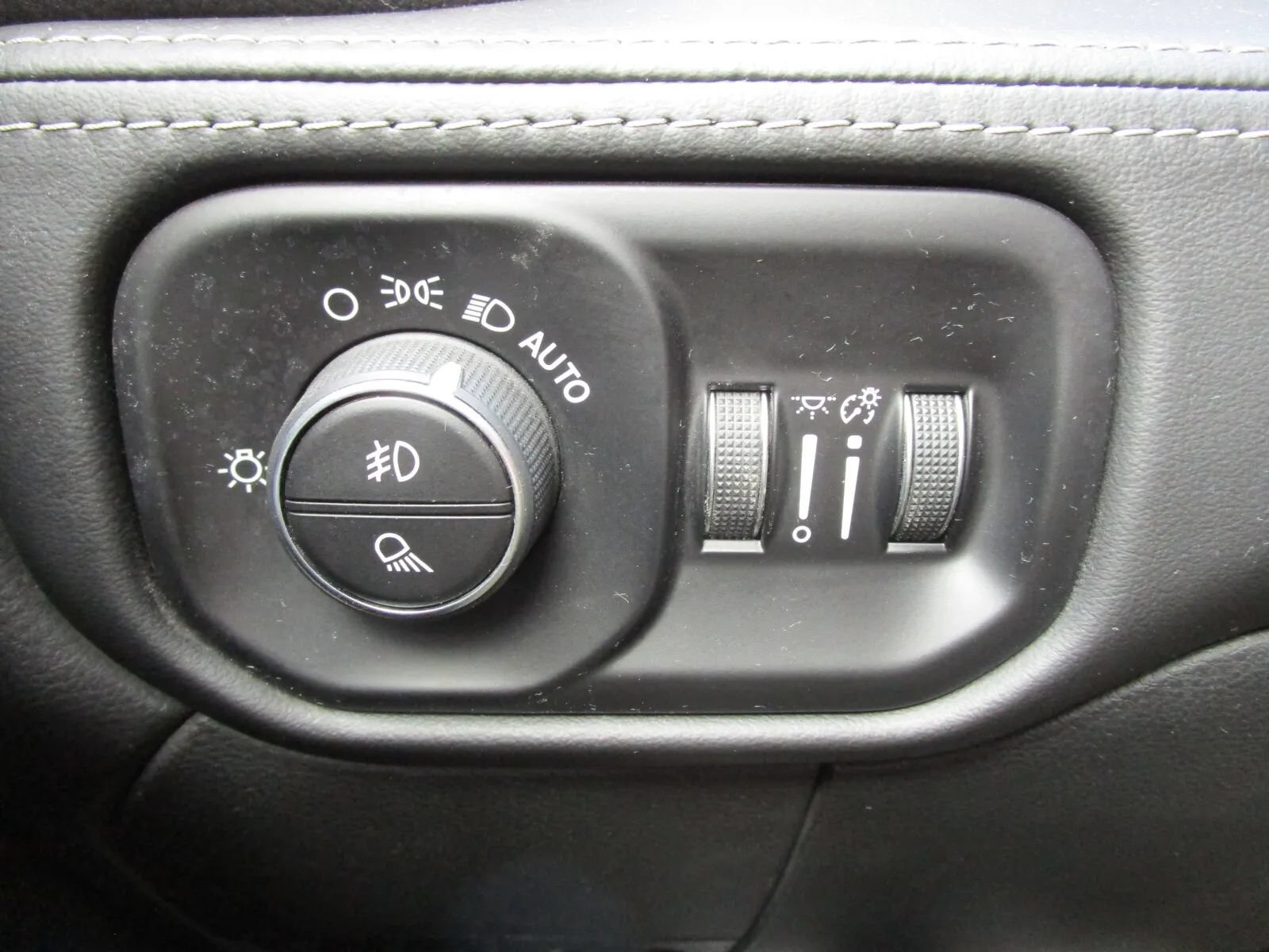 Used 2022 RAM 2500 Limited AWD/4WD image 38
