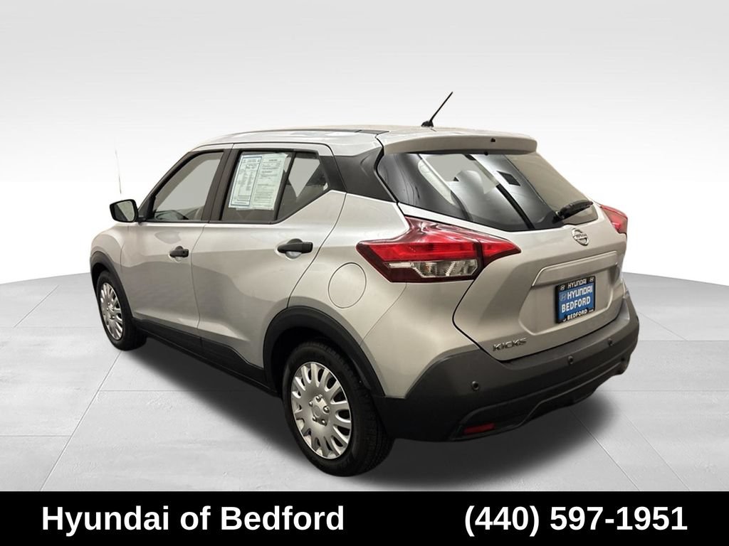Used 2020 Nissan Kicks S FWD image 8