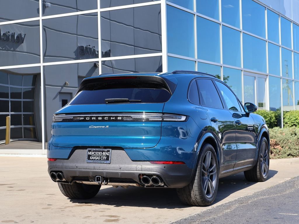 Used 2025 Porsche Cayenne S AWD/4WD image 7