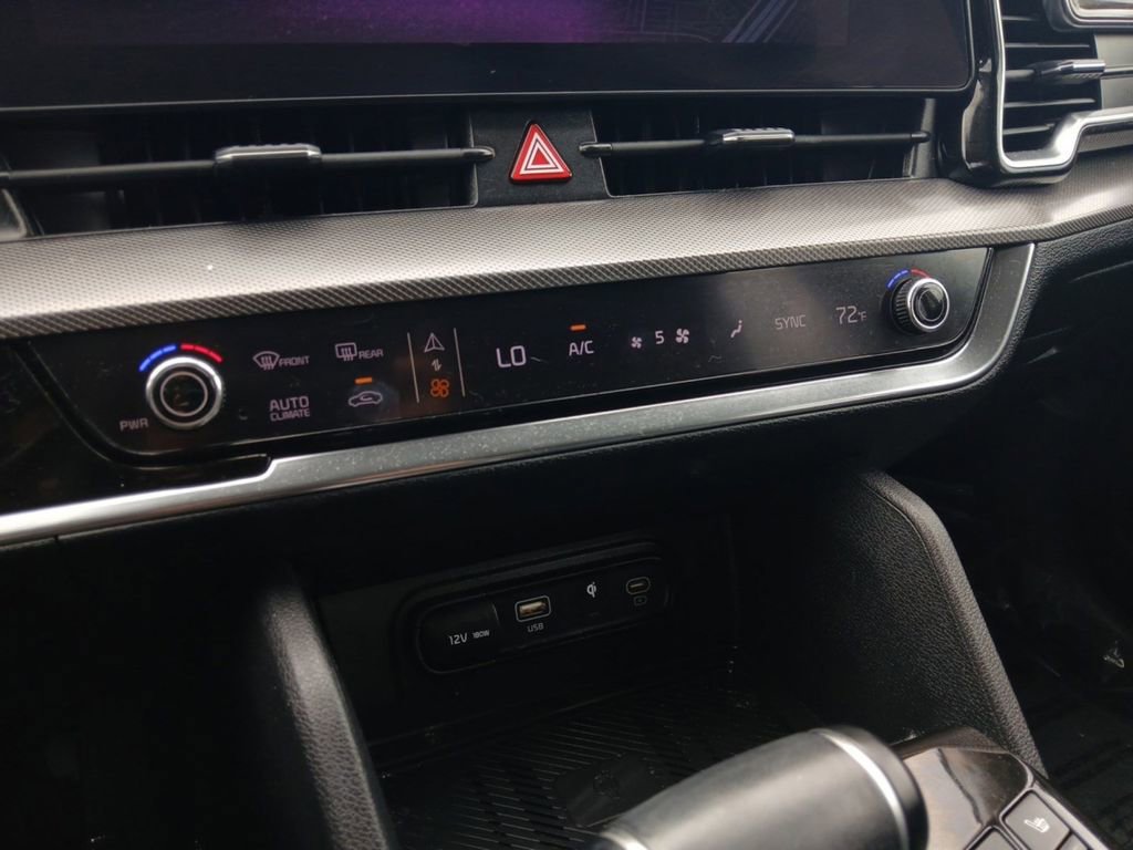 Used 2024 Kia Sportage SX image 22