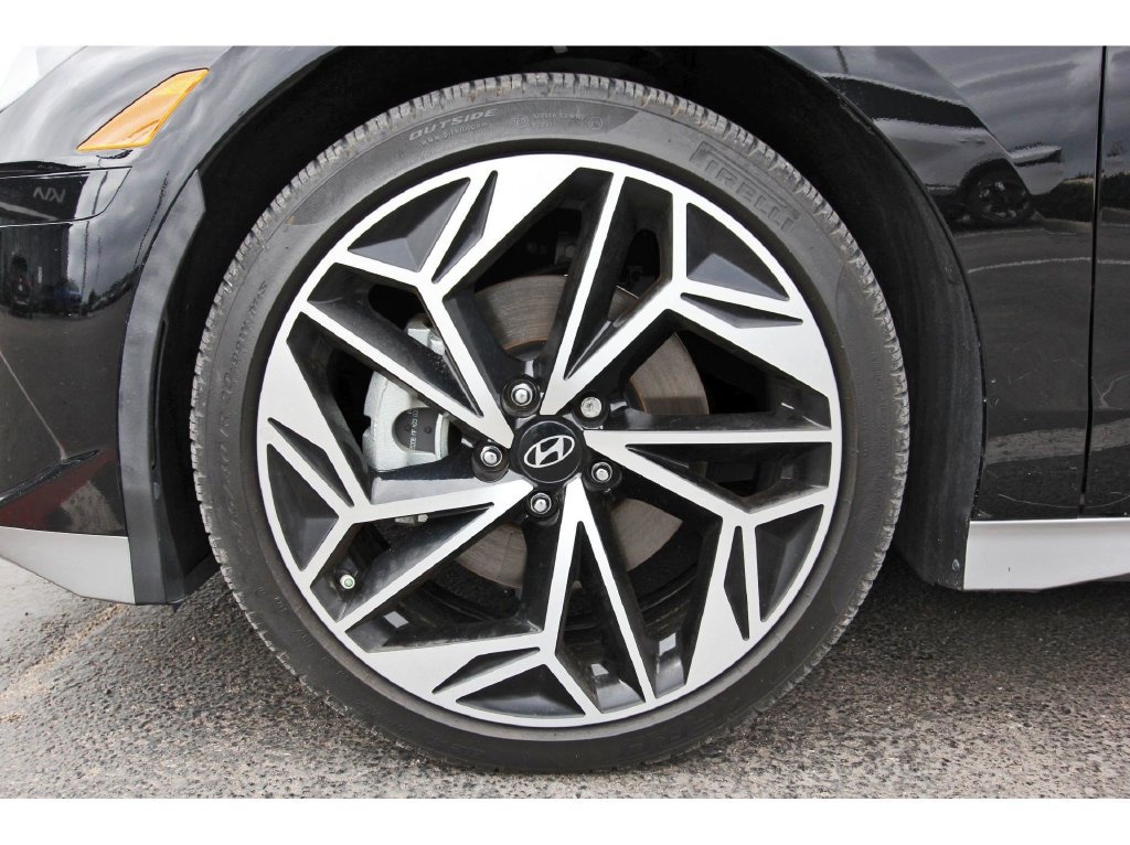 Used 2023 Hyundai Ioniq 6 SEL RWD image 36