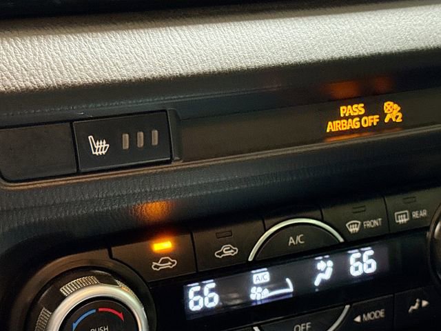 Used 2015 MAZDA MAZDA3 i Grand Touring image 23