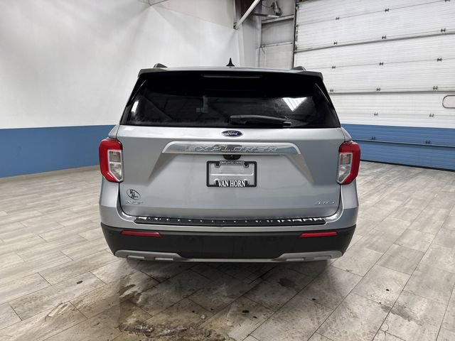 Used 2023 Ford Explorer XLT image 15