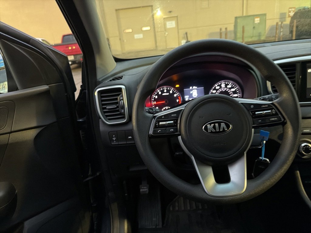 Used 2022 Kia Sportage LX image 6