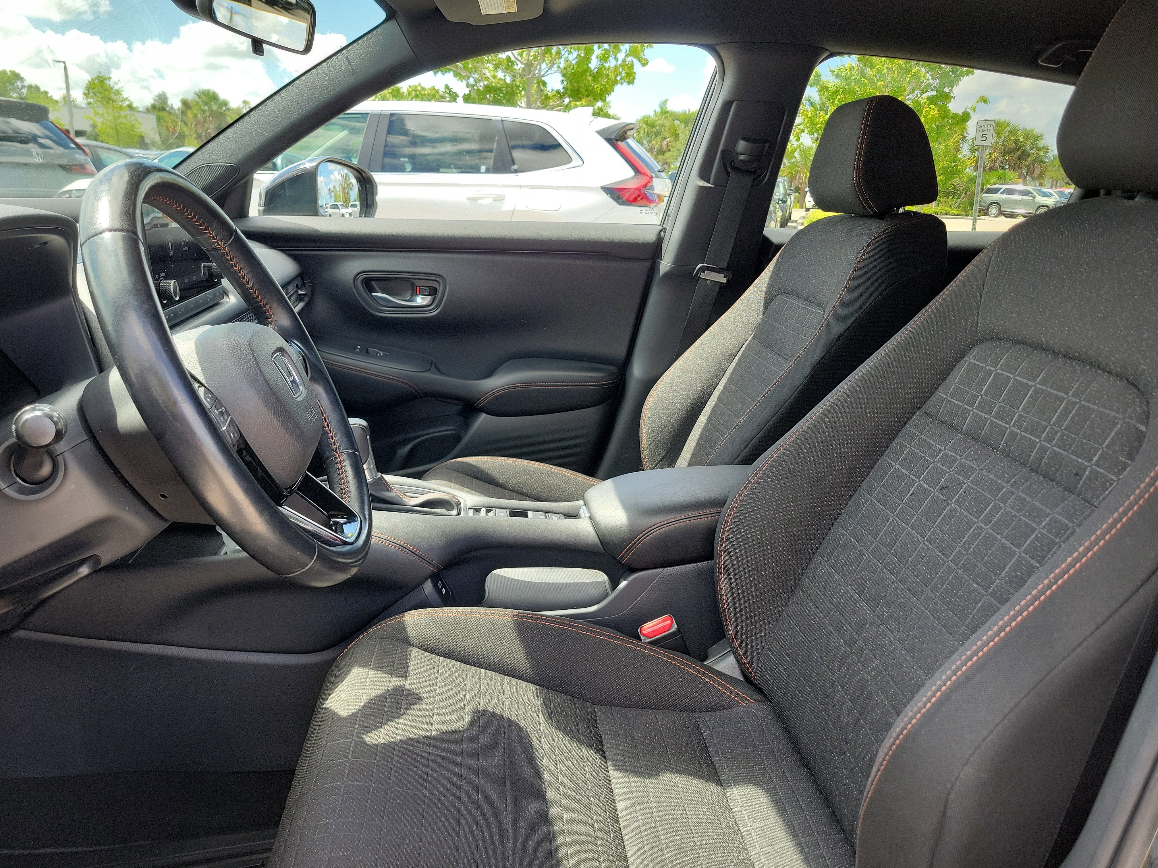 Used 2025 Honda HR-V Sport image 21