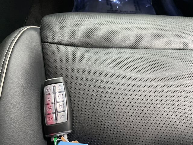 Used 2023 Genesis GV70 2.5T Advanced w/ Advanced Package image 31