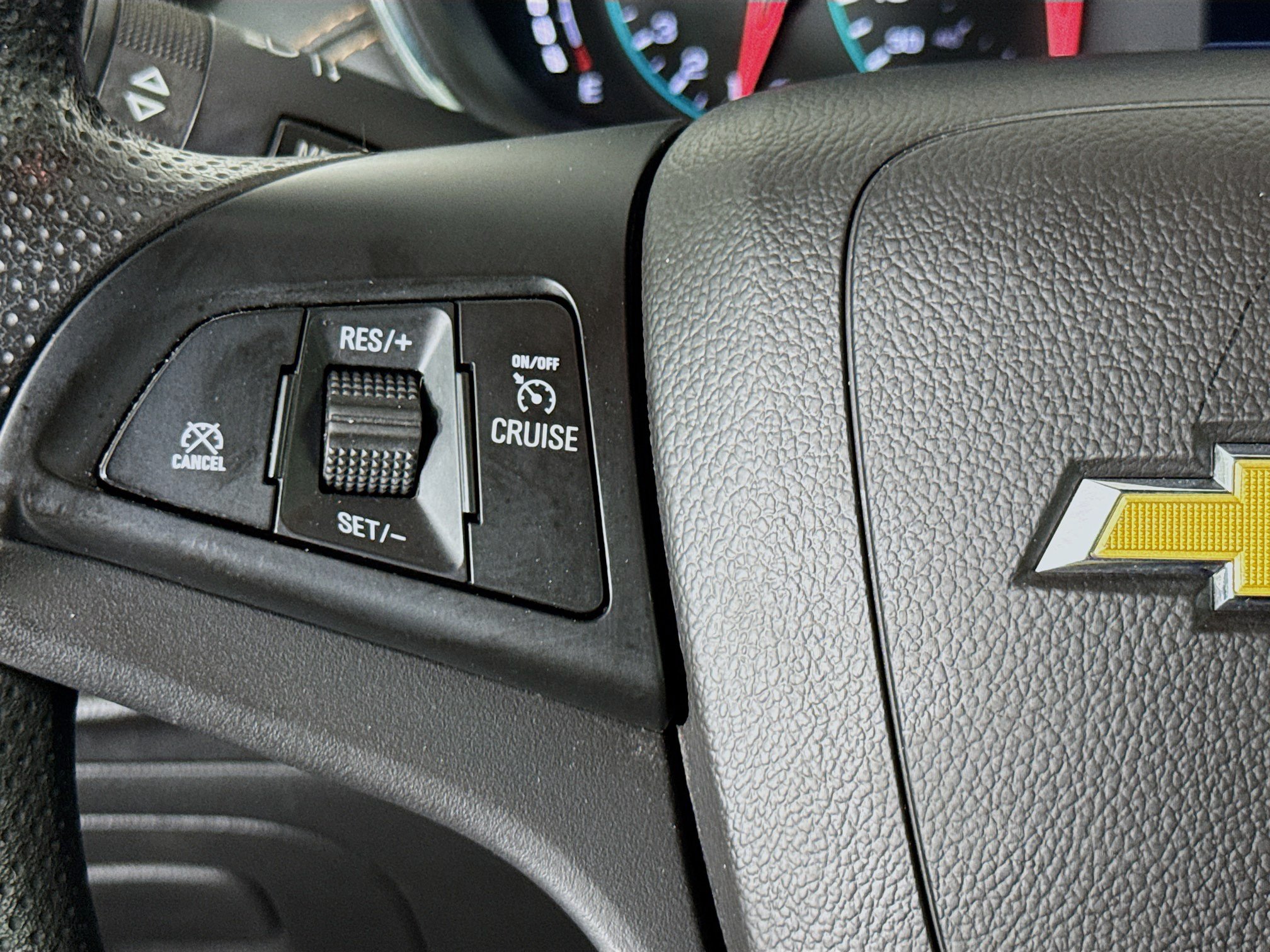 Used 2021 Chevrolet Trax LS w/ Tint and Cruise Package FWD image 13
