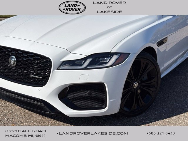 Used 2024 Jaguar XF R-Dynamic SE AWD/4WD image 10