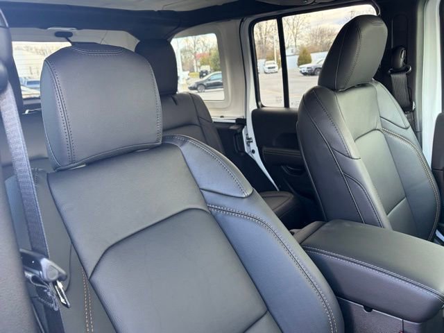New 2026 Jeep Wrangler Sahara image 31