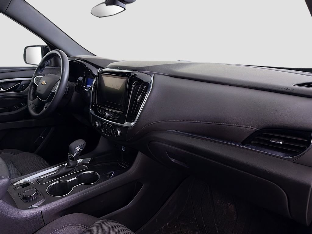 Used 2022 Chevrolet Traverse LT image 29