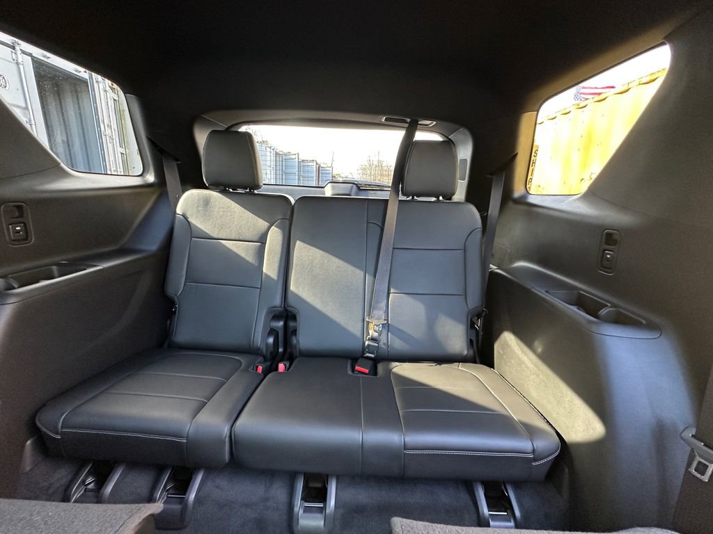 Used 2023 Chevrolet Traverse LT w/ LT Premium Package image 22