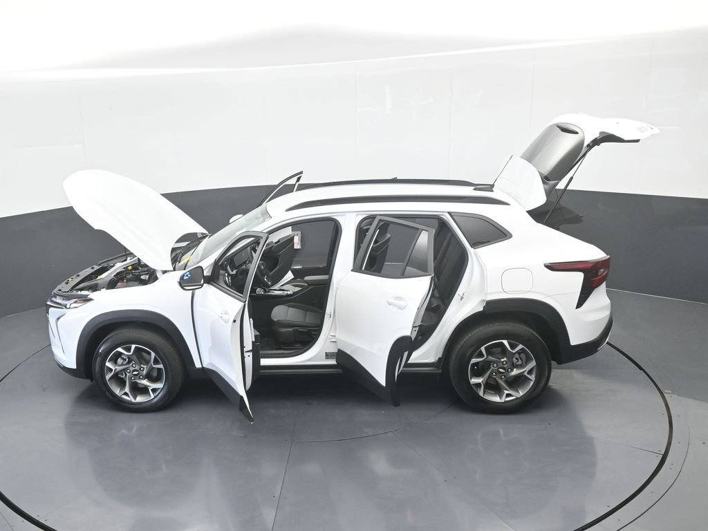 Used 2025 Chevrolet Trax LT w/ LT Convenience Package image 66