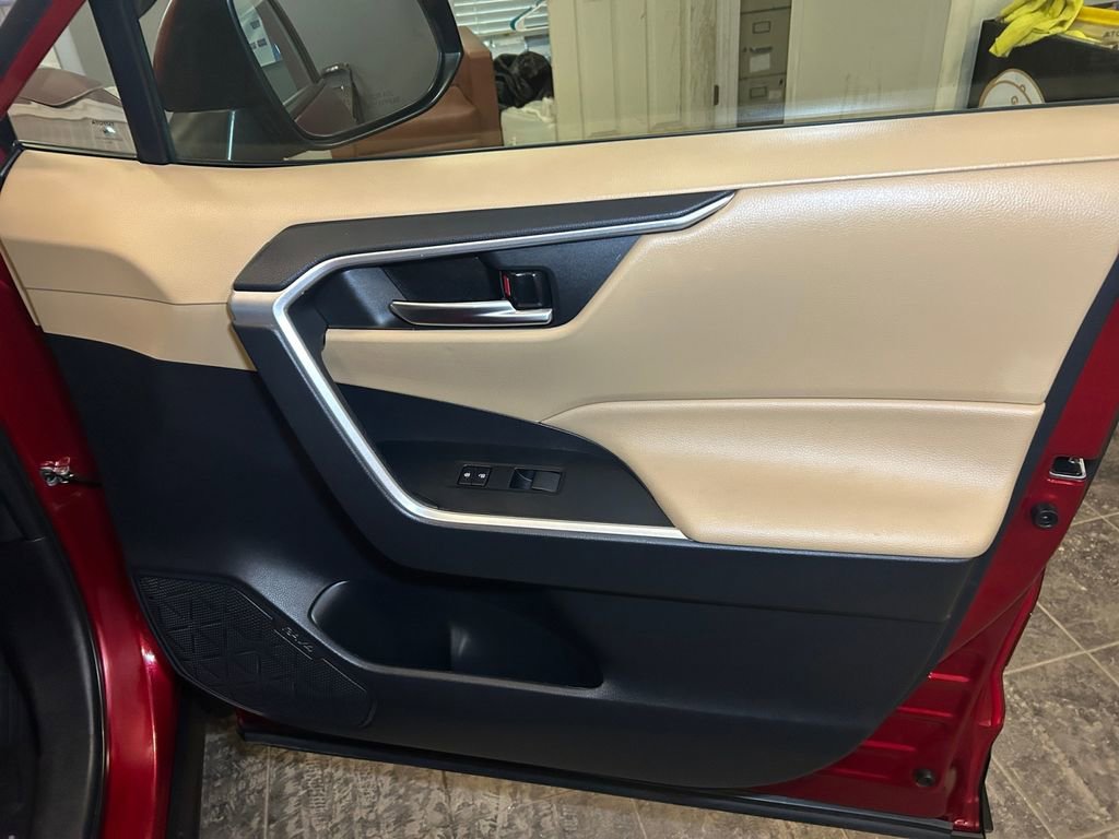 Used 2020 Toyota RAV4 XLE w/ All Weather Liner Package AWD/4WD image 16