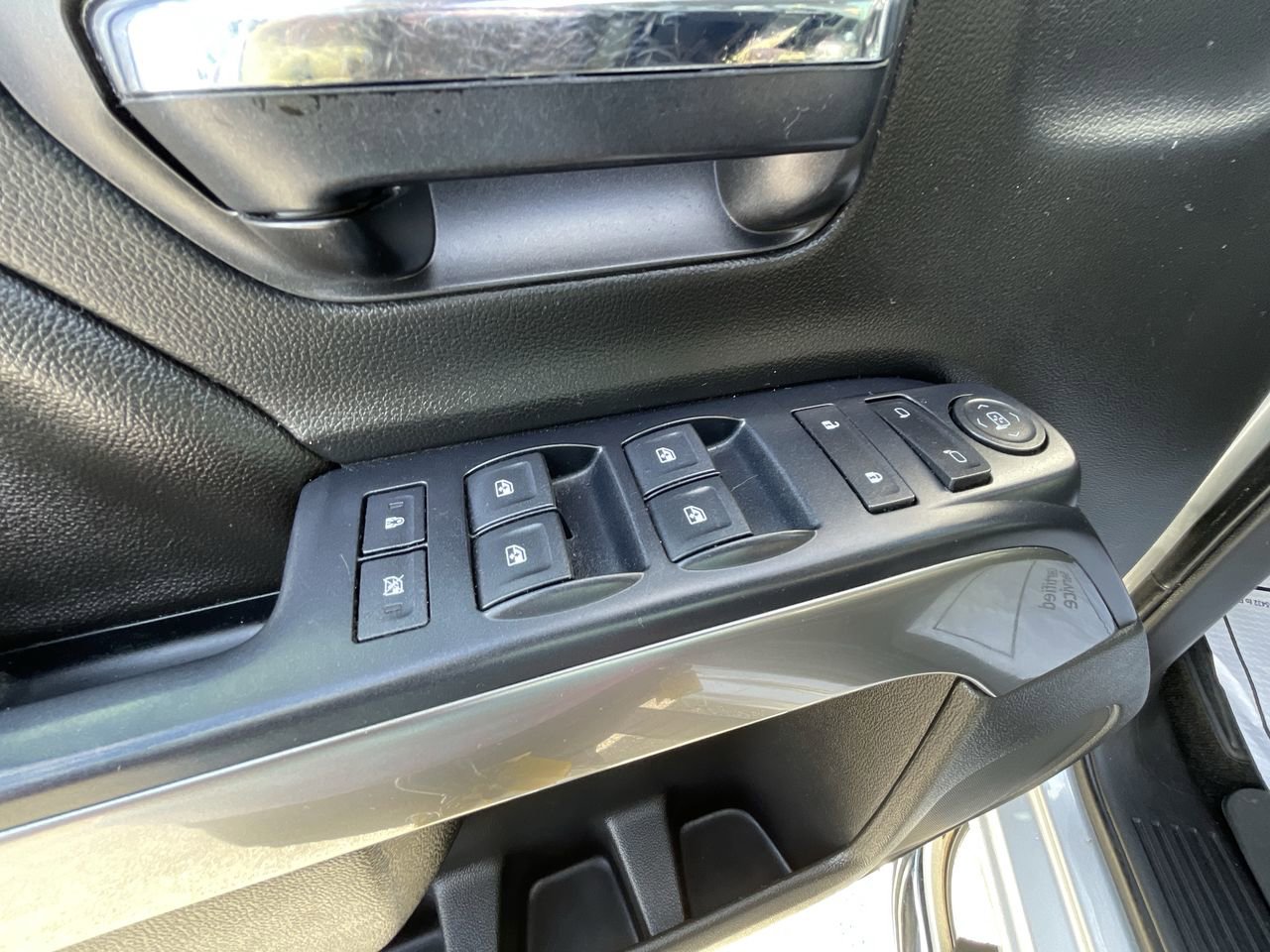 Used 2018 Chevrolet Silverado 1500 LT w/ All Star Edition RWD image 21