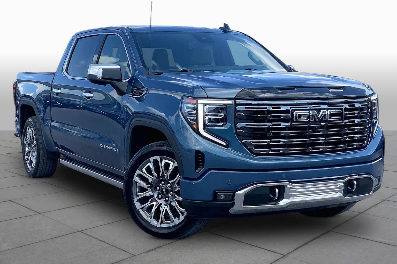 Used 2025 GMC Sierra 1500 Denali Ultimate AWD/4WD image 3