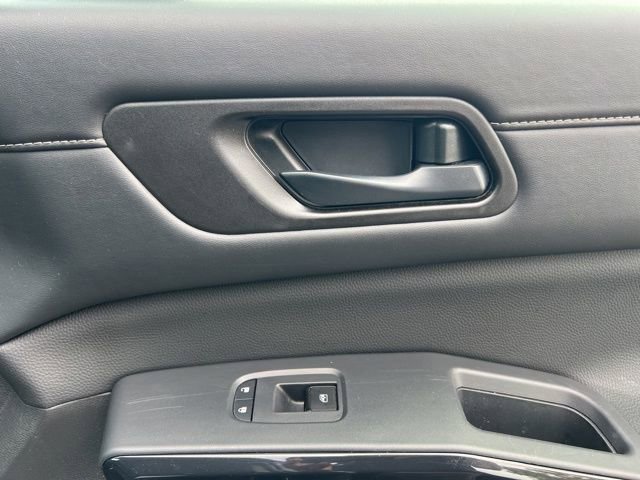 Used 2024 Nissan Pathfinder SV image 33