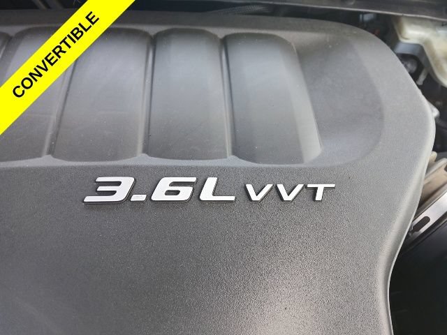Used 2012 Chrysler 200 S FWD image 30