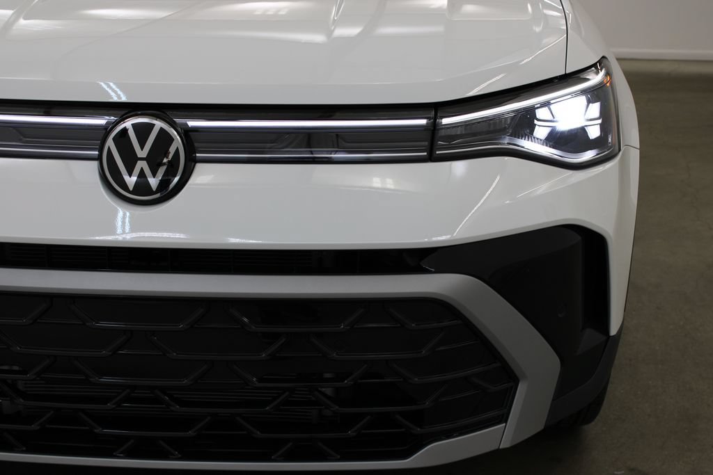 New 2026 Volkswagen Taos SEL AWD/4WD image 8