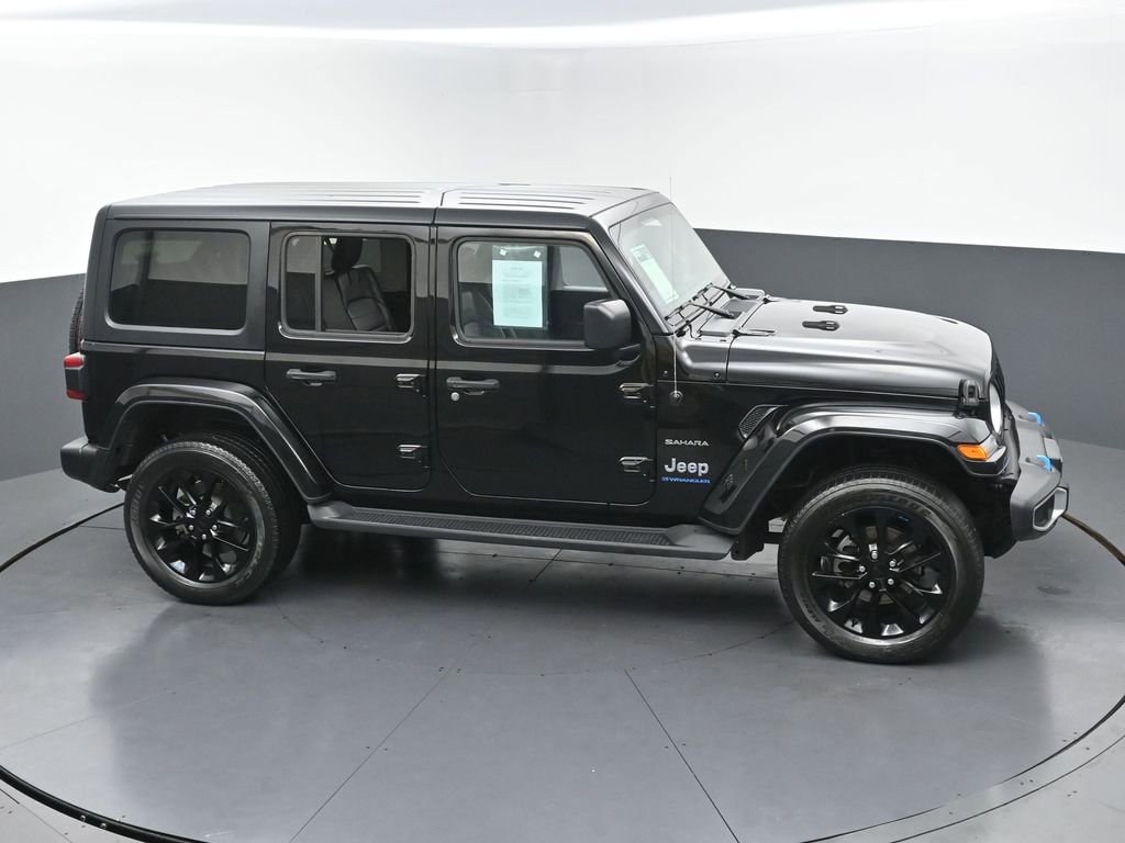 Used 2023 Jeep Wrangler Unlimited Sahara w/ Cold Weather Group AWD/4WD image 42