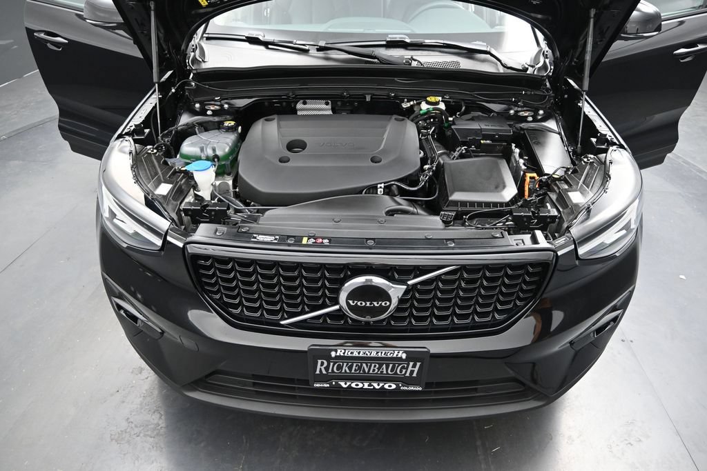 Used 2024 Volvo XC40 B5 Plus w/ Protection Package Premier AWD/4WD image 20