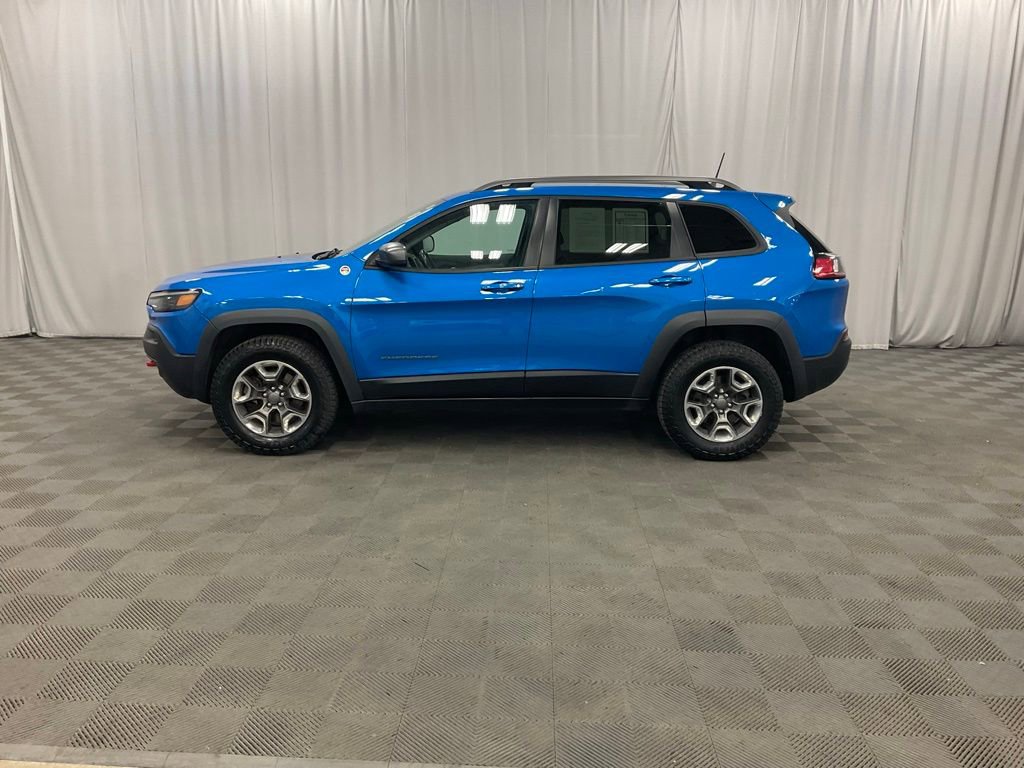 Used 2019 Jeep Cherokee Trailhawk w/ Cold Weather Group image 3