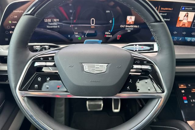 New 2026 Cadillac Vistiq Luxury w/ LPO, Floor Liner Package image 24