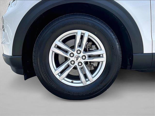 Used 2020 Ford Explorer XLT w/ Equipment Group 202A RWD image 10