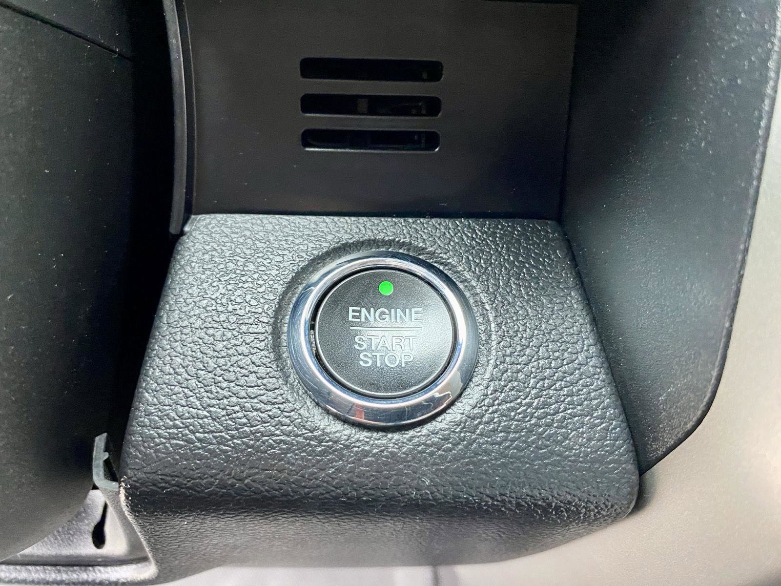 Used 2017 Ford F150 Lariat image 33