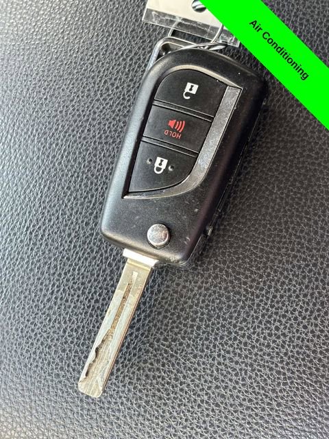 Used 2022 Toyota RAV4 LE image 20
