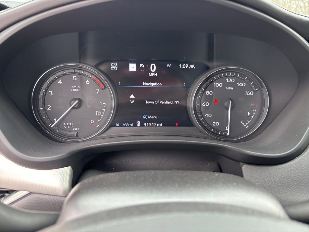 Used 2023 Cadillac XT4 Premium Luxury w/ LPO, Onyx Lite Package AWD/4WD image 32