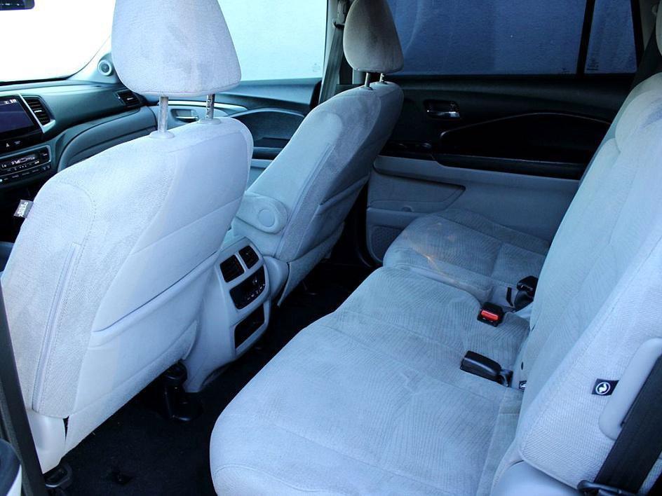 Used 2016 Honda Pilot EX image 17