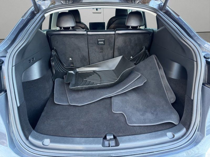 Used 2022 Tesla Model Y Performance image 11