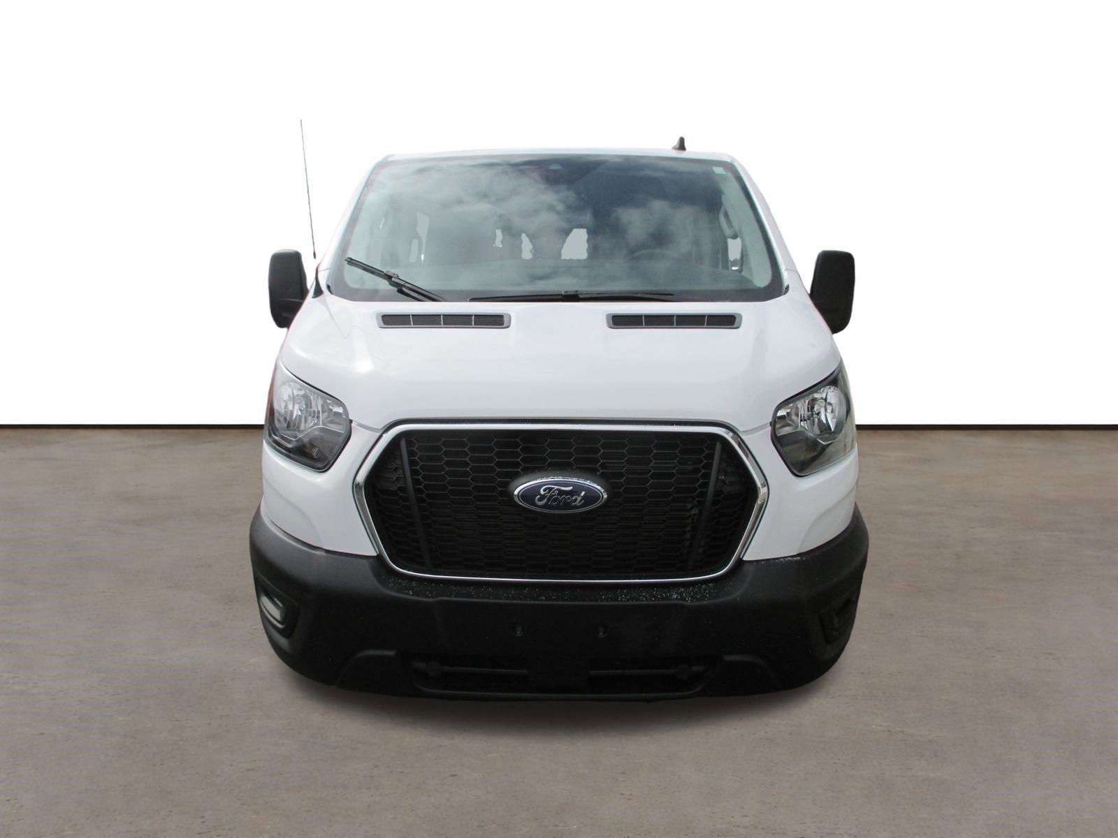 Used 2024 Ford Transit 250 Low Roof w/ Exterior Upgrade Package image 5