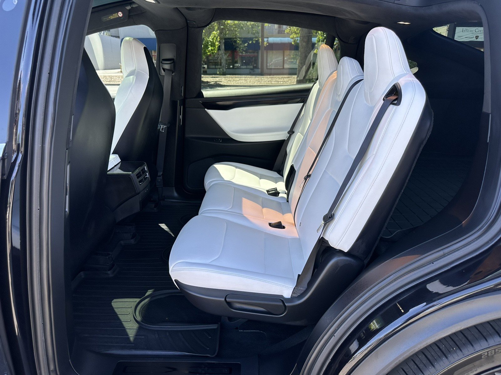 Used 2018 Tesla Model X 75D AWD/4WD image 23