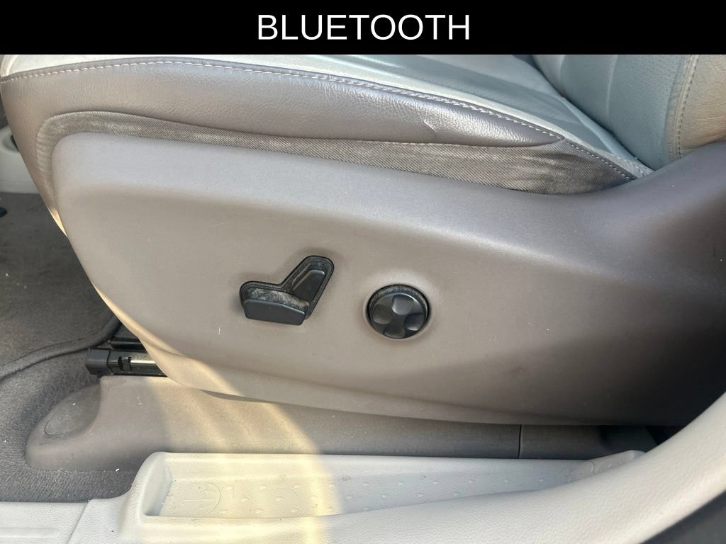 Used 2017 Chrysler Pacifica Touring-L Plus FWD image 9