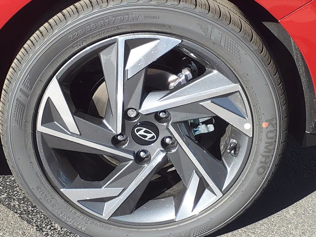 New 2025 Hyundai Elantra Limited image 4