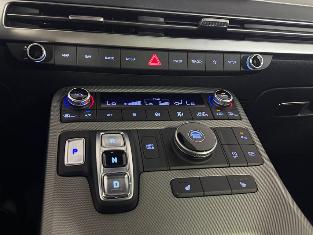 Used 2024 Hyundai Palisade SEL FWD image 18
