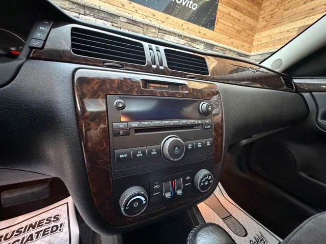 Used 2014 Chevrolet Impala LT w/ LT Sunroof Package FWD image 18